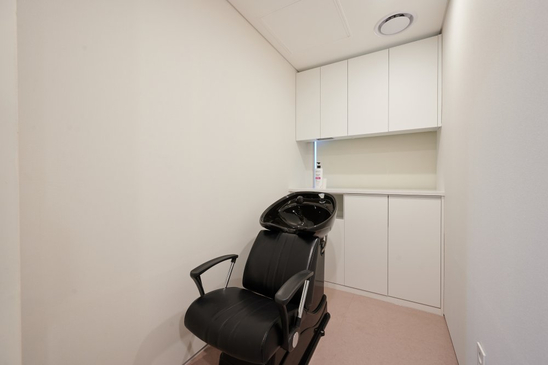 Slider image (5) Hugo Plastic Surgery